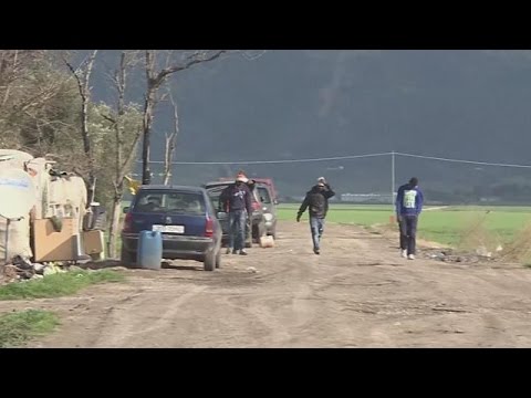 السلطات الإيطالية تزيل غران غيتو  العشوائي