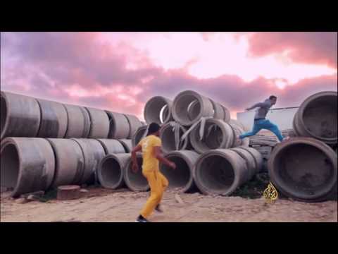 شاهد رياضة الباركور في غزة