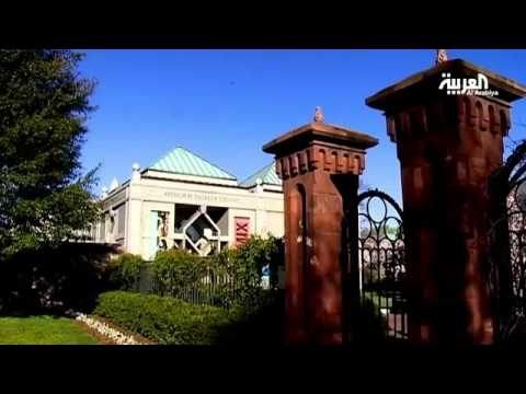 شاهد خليجيون يُعرفون الأميركيين في واشنطن على الفن الخليجي